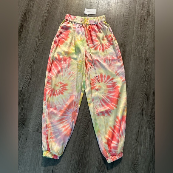 NWT Lovers + Friends Rocky pastel tie dye satin jogger pant small $178 - Picture 5 of 13
